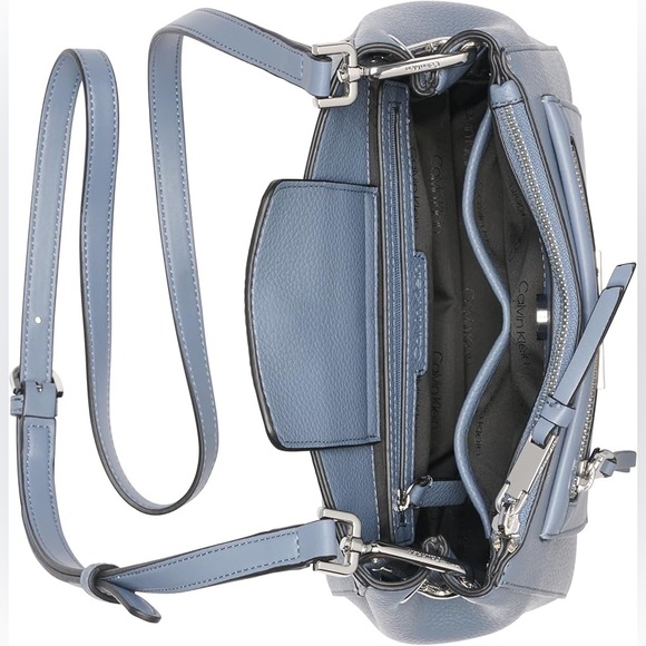 Calvin Klein Hadley Triple Compartment Crossbody Smokey Blue - Picture 4 of 9